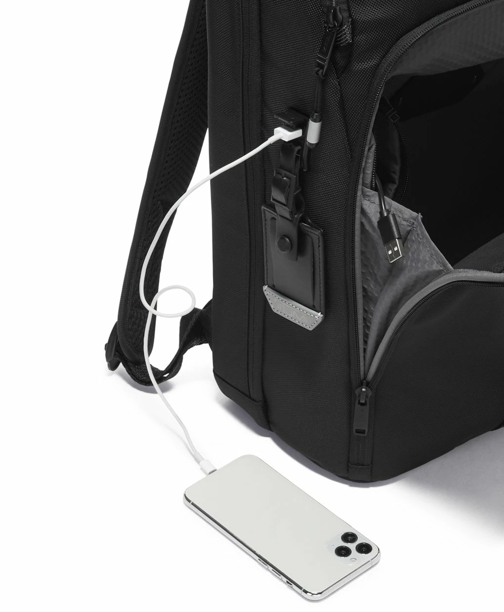 Tumi Esports Pro 17" Backpack - Image 5