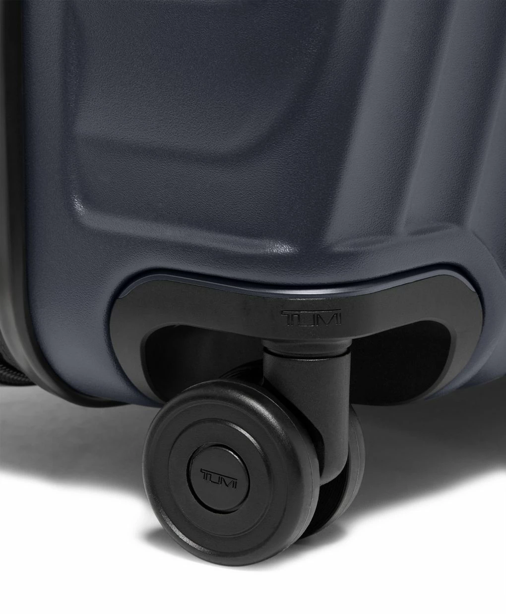 Tumi Extended Trip Expandable 4 Wheeled Packing Case - Image 7